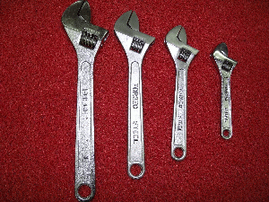 LLAVE FRANCESA 10" BLISTER